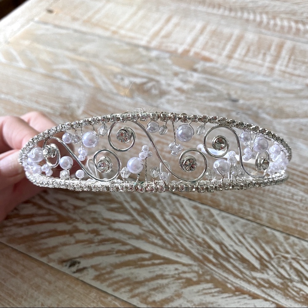 👑 David’s Bridal Tiara 👰🏻‍♀️